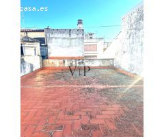 CASA ESQUINERA EN CASCO ANTIGUO CUBELLES