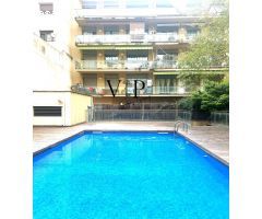 PISO EN EL RAVAL CON ASCENSOR Y PISCINA COMUNITARIA