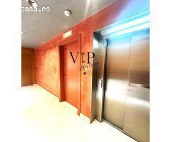 PISO EN EL RAVAL CON ASCENSOR Y PISCINA COMUNITARIA