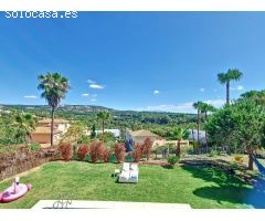 Chalet 5 dorm. con piscina y vistas en Sotogrande Alto