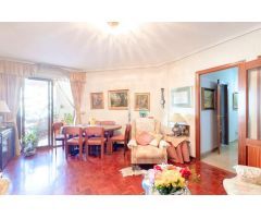 ¡ Exclusiva vivienda en el emblemático barrio de Russafa, en Gran Vía de les Germanies ¡