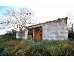 Casa de campo en terreno edificable en Llubi