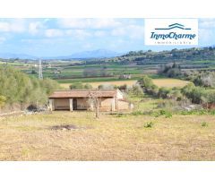 Finca rústica  con casa de campo y fantásticas vistas a las Serra de Llevant en Muro.