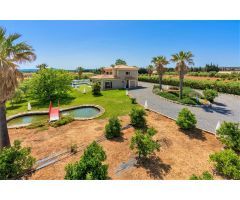 Fantástica finca rústica con piscina a tan sólo 5 km de las mejores playas de la Isla.