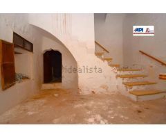 Casa para reformar con garaje en el centro de Muro