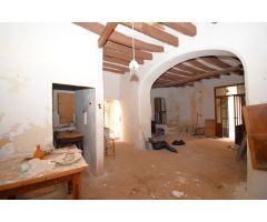Casa para reformar con garaje en el centro de Muro