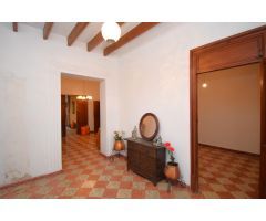 Casa con garaje y jardin en Sant Joan