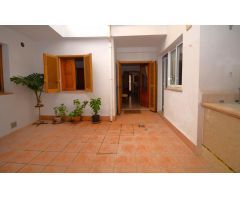 Planta baja  con  plaza de parking en Llubi