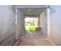 Casa para reformar con jardin en Santa Margarita