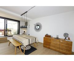 Ático en 1º línea de playa con terraza de 144m² y vistas panorámicas