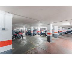 Parking en Venta en Calle Marti Codolar con Entrada por Riera Blanca