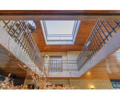 Exclusividad y Comfort: Dos Chalets Únicos con Vistas Espectaculares en Manresa