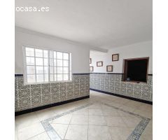 VIVIENDA EN UNA SOLA PLANTA CON PATIO