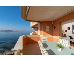 ¡Sumérgete en el encanto del Mar Menor y el Mediterráneo desde este precioso apartamento !!