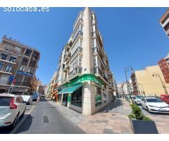 Se vende oficina con posibilidad de transformarlo en vivienda en pleno casco histórico de la ciudad.