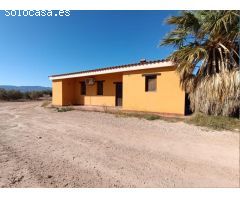 Se vende casa de campo con parcela rústica y pozo legalizado en Fuente Álamo