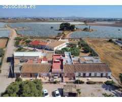 Se vende vivienda de planta baja en la Aparecida con 3 dormitorios, 2 patios, terraza y porche