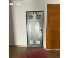 A la venta trastero en Santomera.