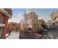 Solar urbano consolidado para construcción de edificio al lado del Ayuntamiento