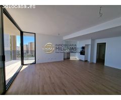 Exclusivo apartamento nuevo con gran terraza con vistas al mar a 2 minutos de la Playa de Poniente