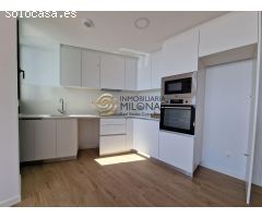 Exclusivo apartamento nuevo con gran terraza con vistas al mar a 2 minutos de la Playa de Poniente