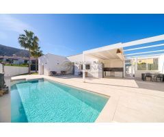 Villa de lujo moderna en una sola planta en el Allbir en gran parcela de 1.662 m2
