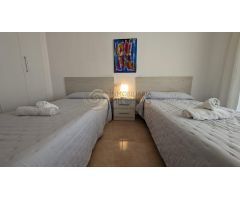 Luminoso y reformado apartamento ubicado en la zona inglesa de Benidorm, a 2 minutos de la playa