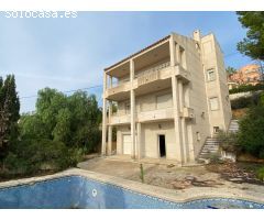 Casa independiente en la Nucia con piscina privada y vistas al mar