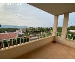 Casa independiente en la Nucia con piscina privada y vistas al mar