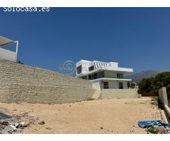 Impresionante villa recién hecha a medida para ti y tu familia, en la zona de El Planet en Benidorm