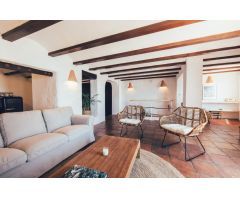 Encantadora casa de pueblo adosada en el corazón de Altea