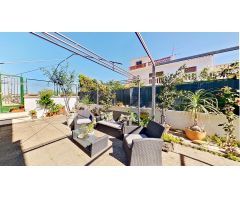 UNA CASA MUY AMPLIA  CERCA DEL MAR