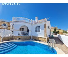 Chalet con piscina. Propia
