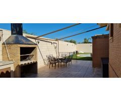 ¿BUSCAS ALGO REALMENTE IMPECABLE E INDEPENDIENTE?  Echa un vistazo a este chalet en La Almajada !!