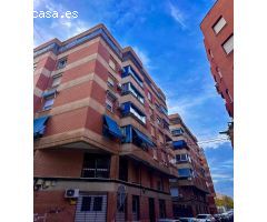 En venta vivienda en planta baja zona Carolinas altas. Precio 145.000€