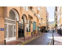 PISO JUNTO CALLE PUERTA NUEVA
