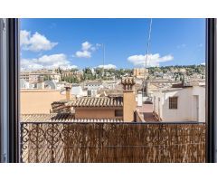 ???? Oportunidad Única en el Corazón de Granada: Piso Exclusivo con Vistas a la Alhambra ????