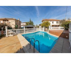 PRECIOSA E INTIMA CASA EN HUETOR VEGA A 3 MINUTOS DE GRANADA