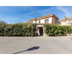 PRECIOSA E INTIMA CASA EN HUETOR VEGA A 3 MINUTOS DE GRANADA