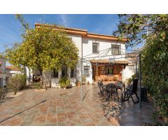 PRECIOSA E INTIMA CASA EN HUETOR VEGA A 3 MINUTOS DE GRANADA