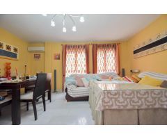 Armilla. Vivienda unifamiliar adosada. 3 dormitorios. 2 baños. 1 aseo.