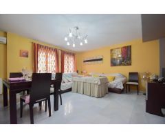 Armilla. Vivienda unifamiliar adosada. 3 dormitorios. 2 baños. 1 aseo.