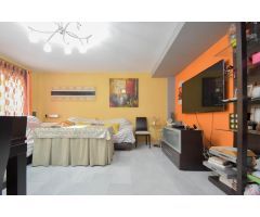Armilla. Vivienda unifamiliar adosada. 3 dormitorios. 2 baños. 1 aseo.