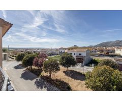 ¡MAGNIFICO PISO CON BALCÓN, VISTAS DESPEJADAS, GARAJE Y TRASTERO EN ATARFE!