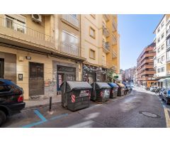Local comercial en Calle Pintor López Mezquita
