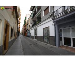Amplio local en Calle Buen Suceso.