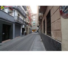 Amplio local en Calle Buen Suceso.