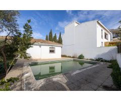 CASA EN PLANTA BAJA CON TERRENO EN ALBAYCÍN