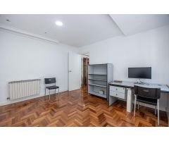 ¡MAGNIFICO PISO MUY LUMINOSO DE 155 M2 EN PAJARITOS!
