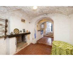 Cueva en el Sacromonte con magnífica ubicación.